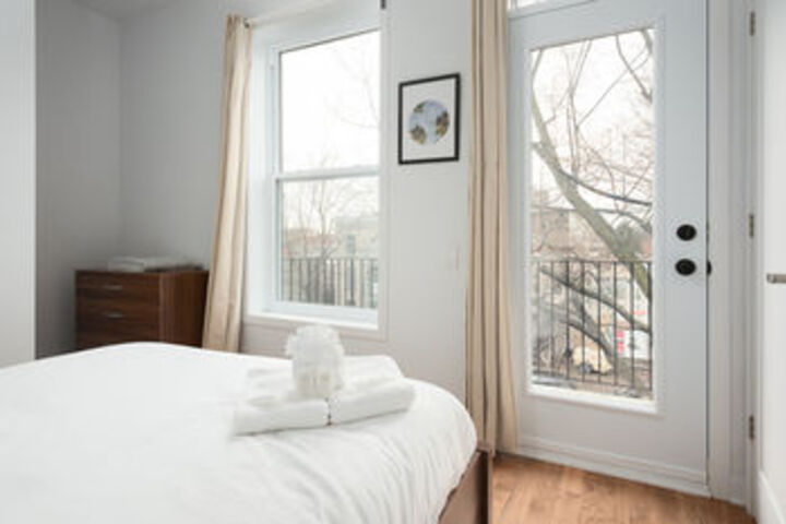 Room 7 of 14