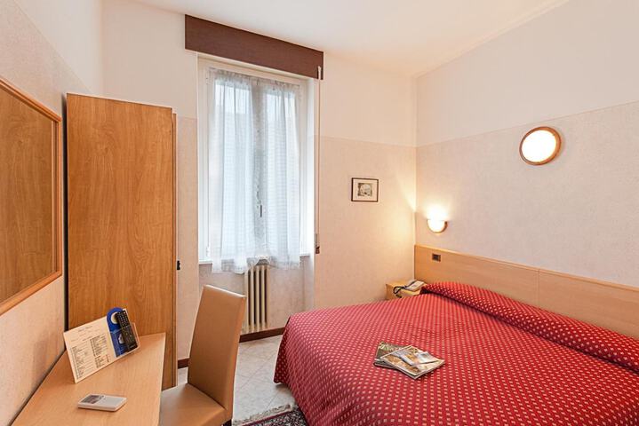 Room 16 of 55