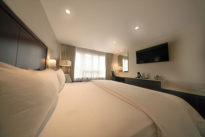 Room 27 of 55