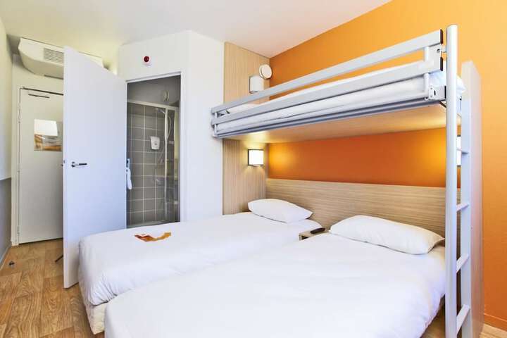 Room 12 of 45