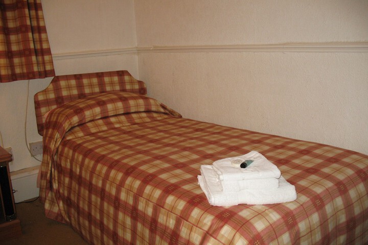 Room 5 of 32