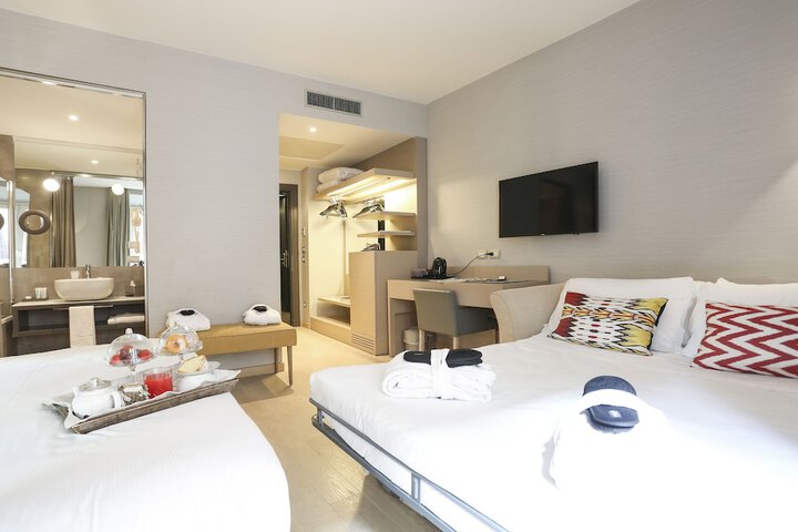 Room 90 of 162