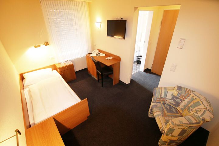Room 7 of 45