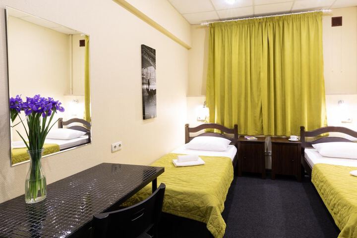 Room 28 of 63
