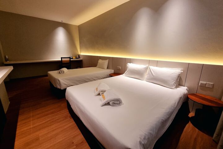 Room 18 of 25