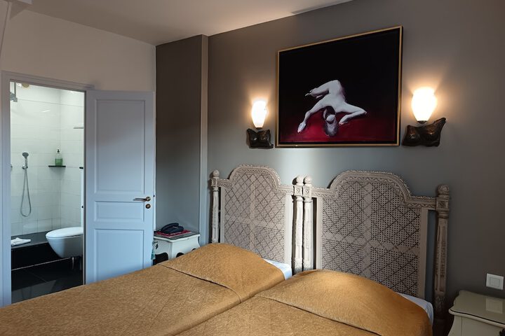 Room 6 of 23