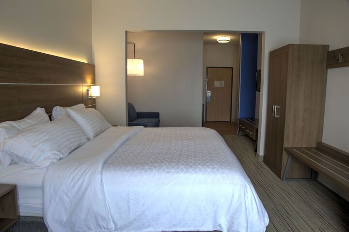 Room 8 of 52