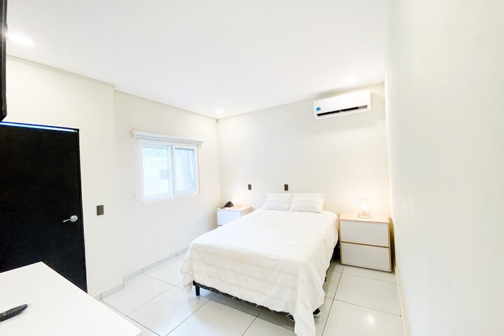 Room 9 of 31