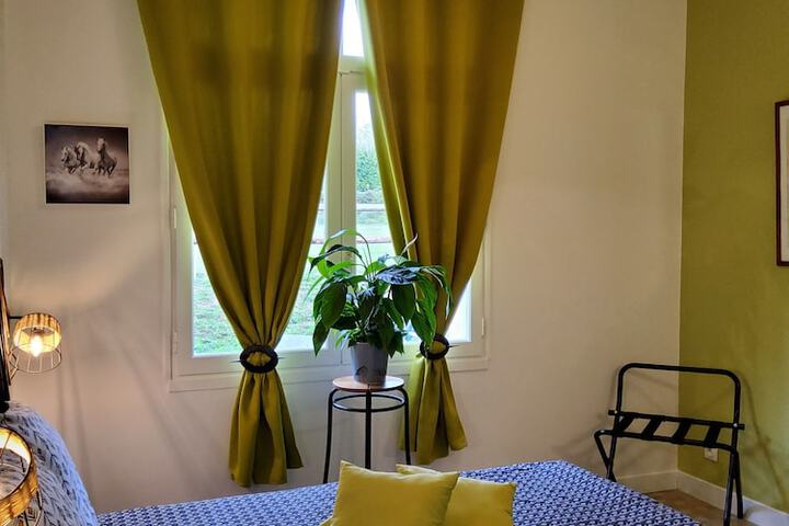 Room 4 of 39