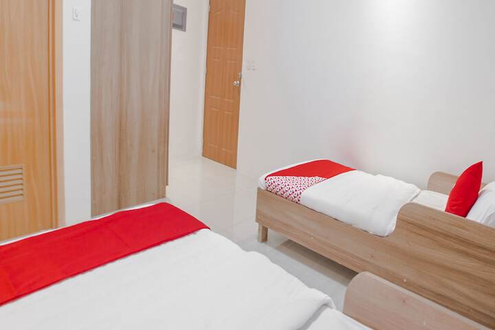 Room 5 of 32