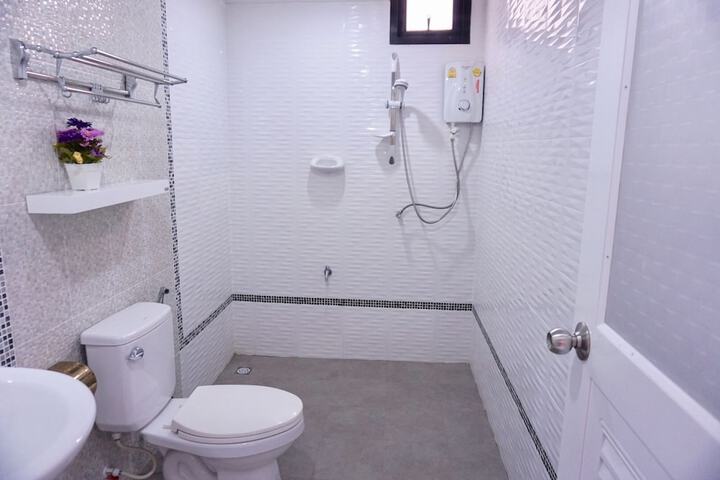 Room 145 of 167