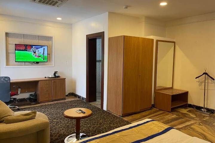 Room 29 of 114