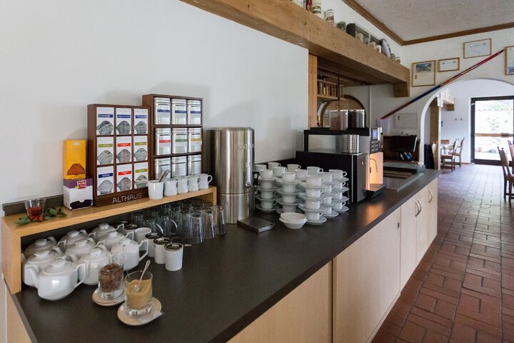 Breakfast/Coffee Service 111 of 137