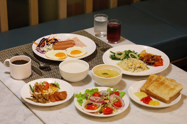 Breakfast/Coffee Service 40 of 50
