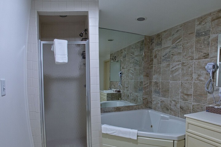 Hot Tub 273 of 297