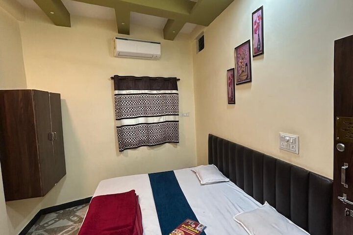 Room 5 of 24