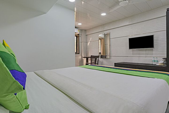 Room 17 of 41