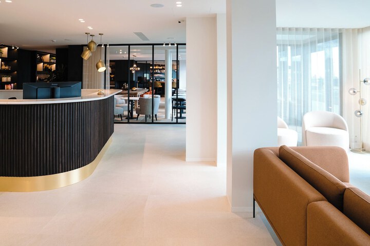 Hotel Interior 2 of 129