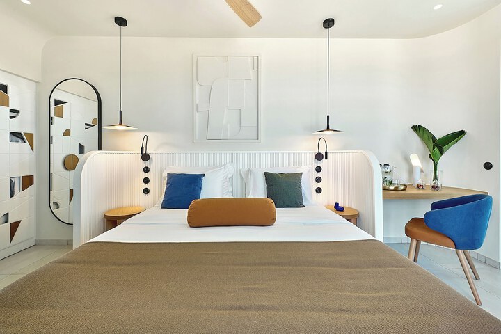 Room 14 of 182
