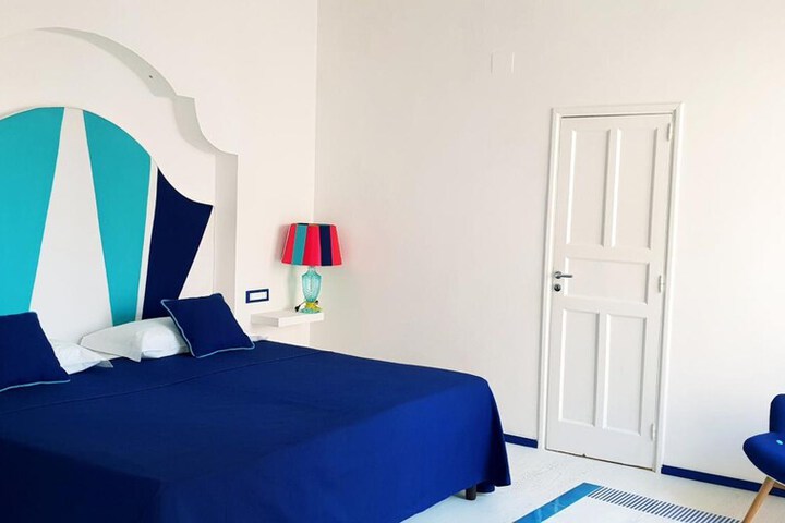 Room 15 of 30