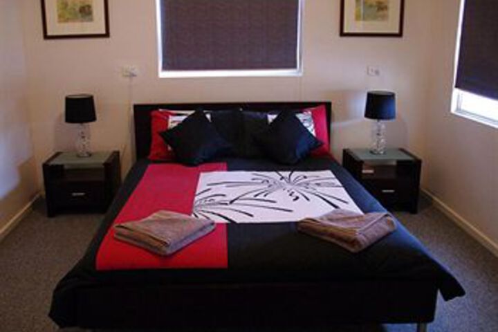 Room 4 of 13
