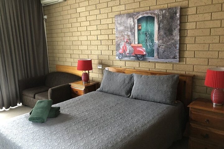 Room 28 of 62