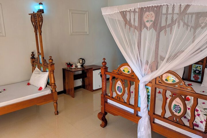 Room 8 of 31