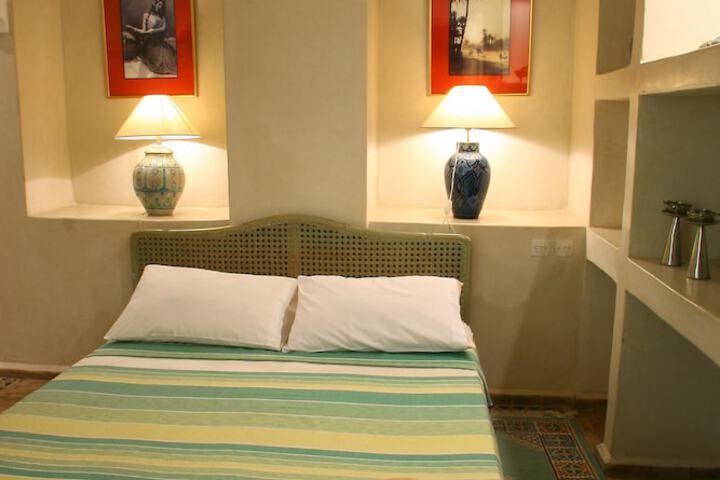 Room 5 of 65