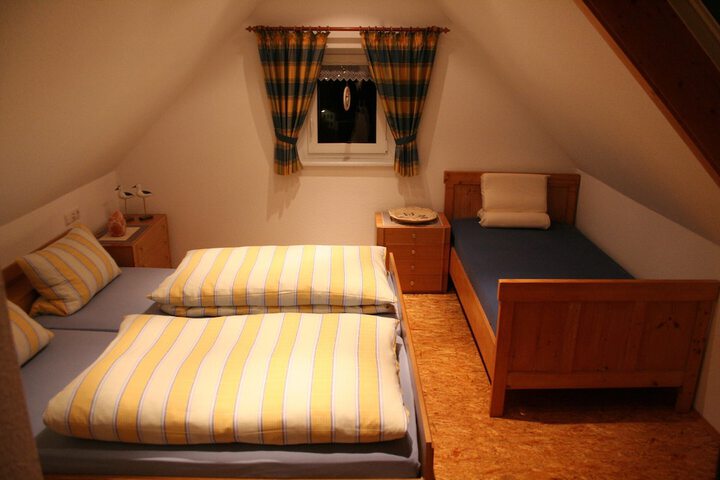 Room 5 of 38