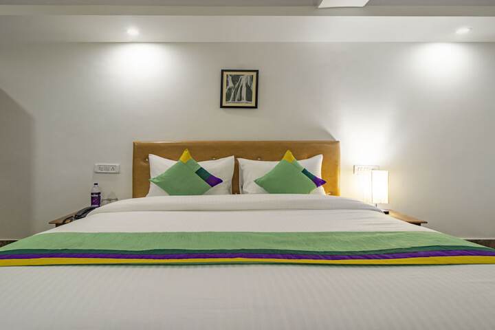 Room 21 of 38