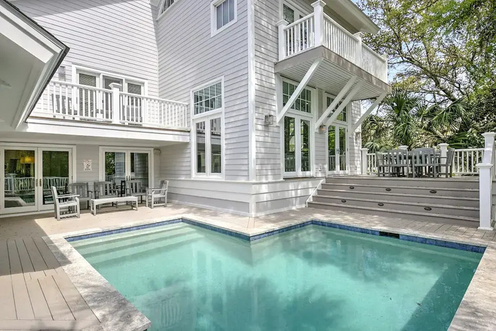 Pool 14 of 20