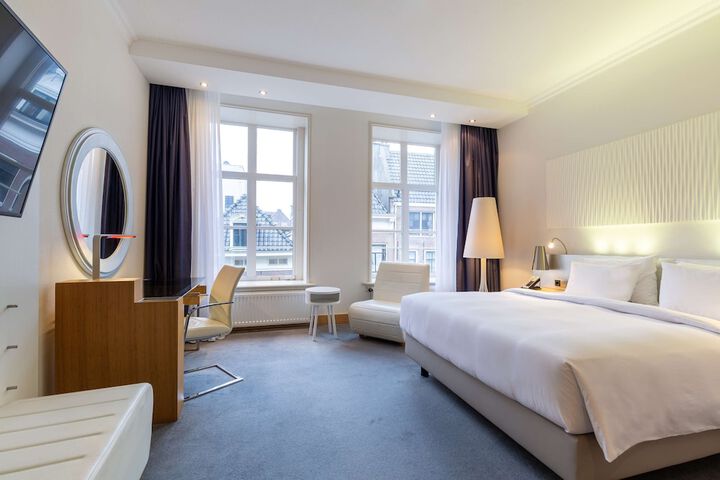 Room 40 of 115