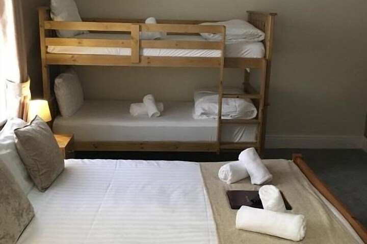 Room 3 of 35