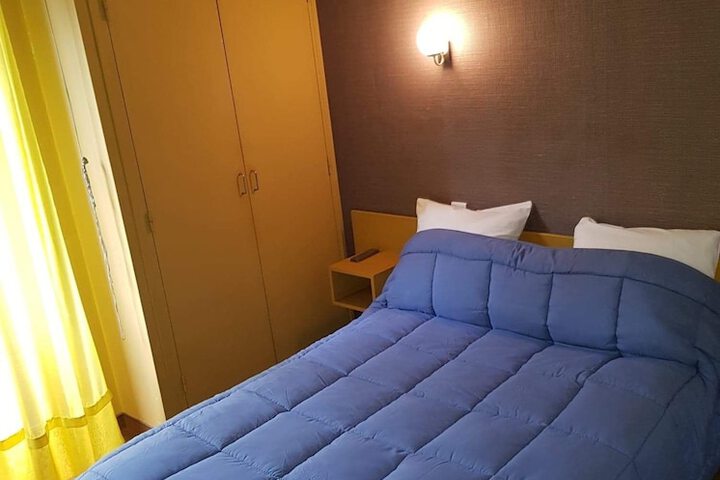 Room 14 of 80