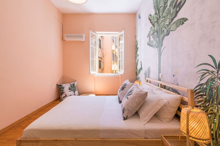 Room 3 of 20