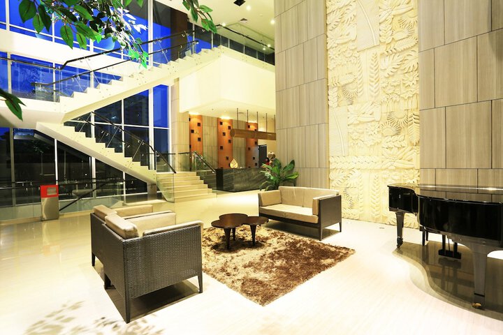 Guest Lobby