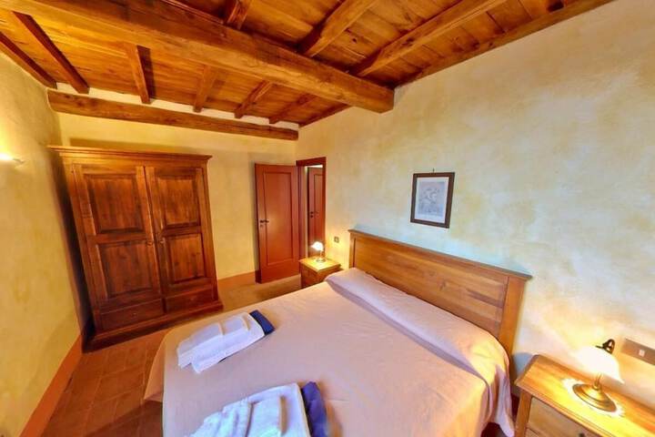 Room 4 of 42
