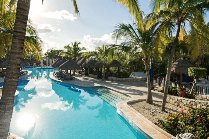 Pools & Facilities