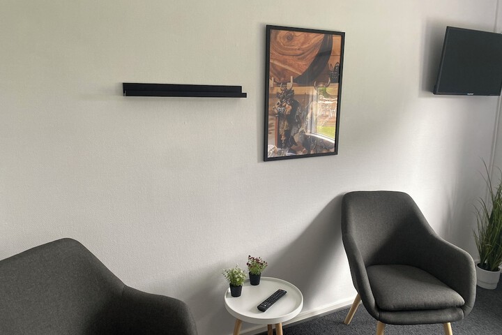Room 2 of 19