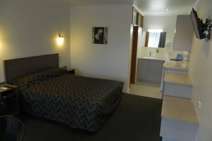 Room 16 of 43
