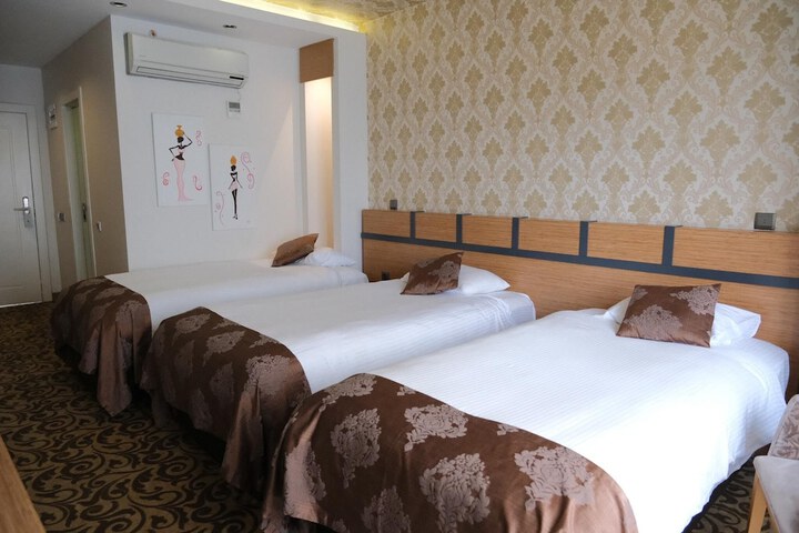 Room 19 of 43