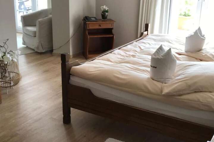 Room 13 of 48