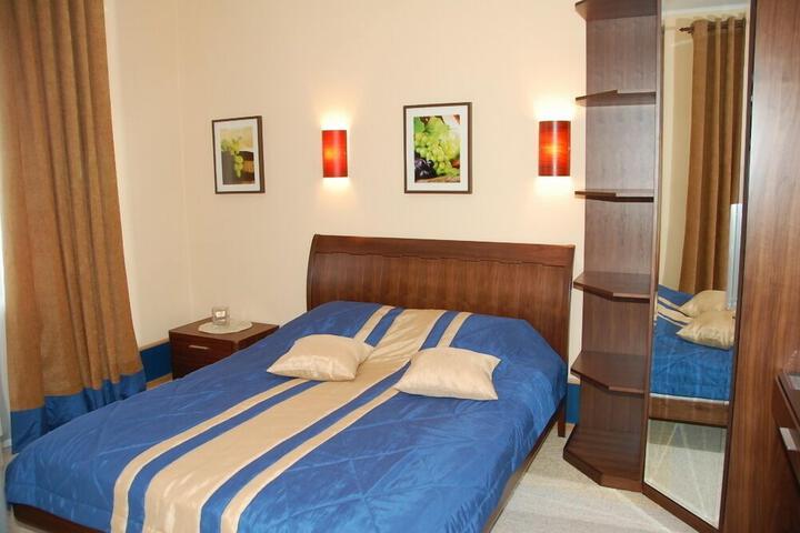 Room 42 of 69