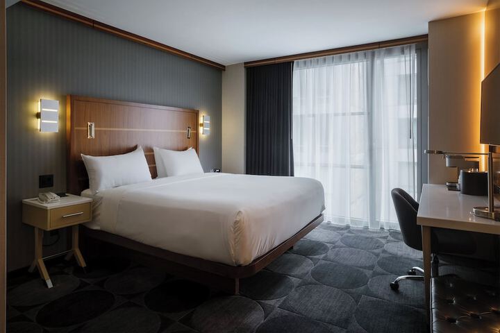 Room 32 of 134