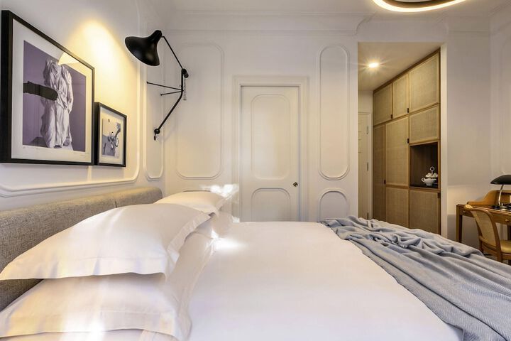 Room 30 of 81