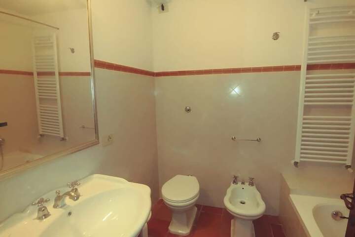 Room 18 of 21