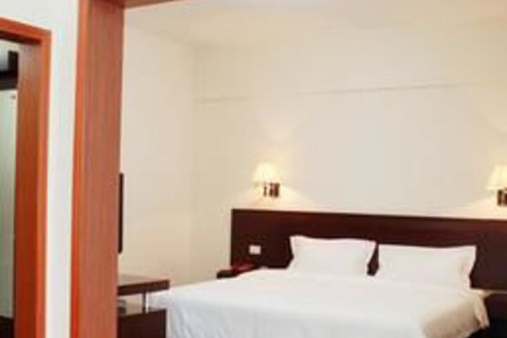 Room 22 of 43