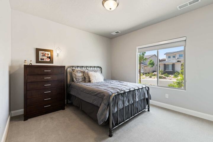Room 2 of 30