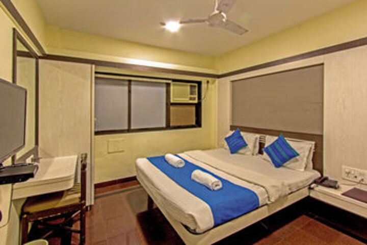 Room 17 of 18