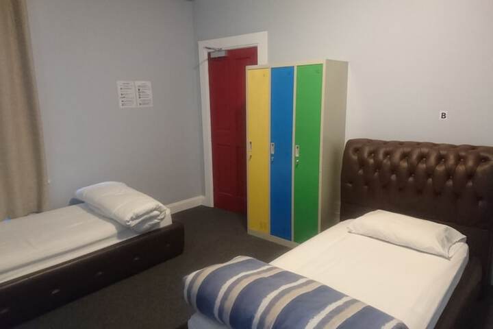 Room 17 of 68